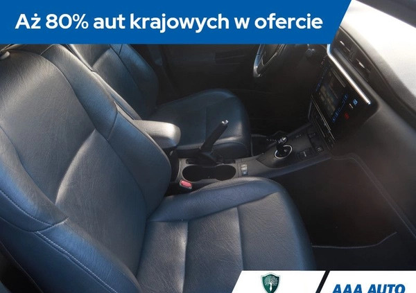 Toyota Auris cena 72000 przebieg: 71143, rok produkcji 2017 z Łobżenica małe 254